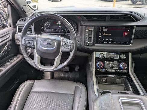 Used 2022 GMC Yukon Denali w/ Denali Ultimate Package RWD image 22