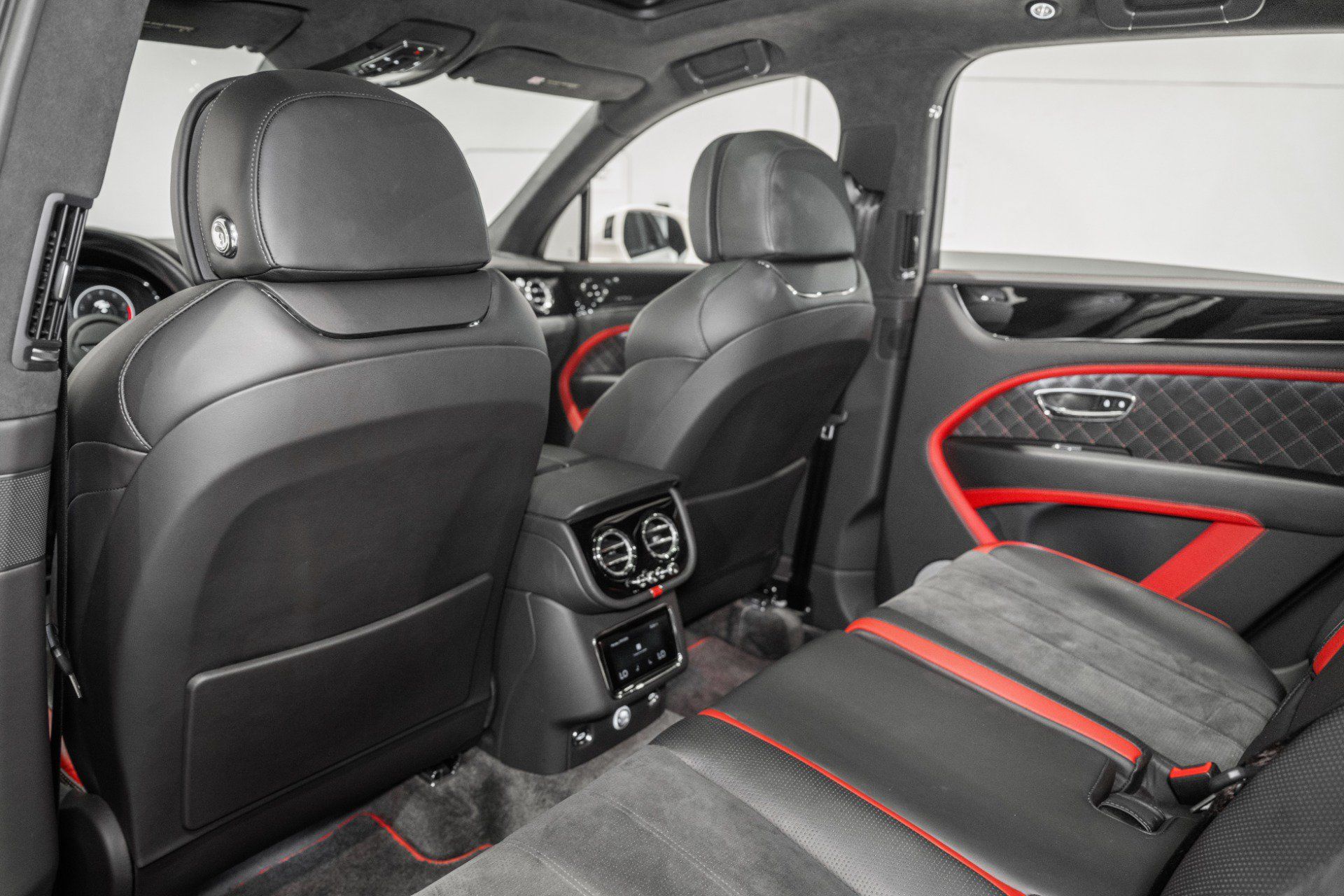 Used 2021 Bentley Bentayga Speed AWD/4WD image 11
