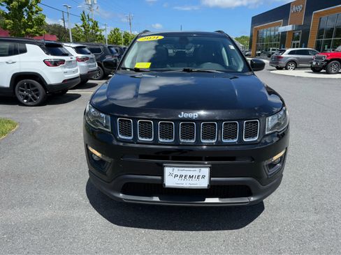 Used 2021 Jeep Compass Latitude w/ Sun and Sound Group AWD/4WD image 2