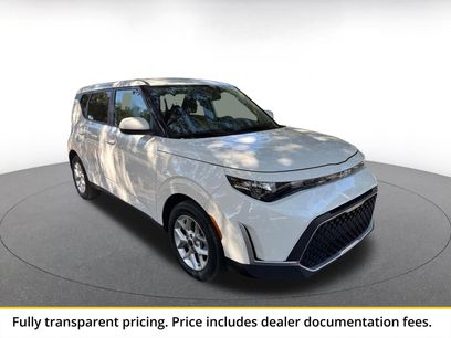 Used 2025 Kia Soul LX w/ LX Technology Package