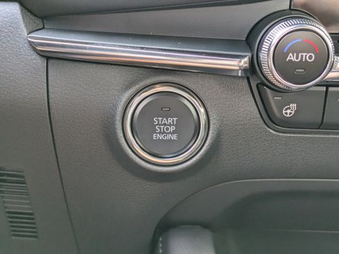 New 2025 MAZDA MAZDA3 Hatchback w/Premium Plus Pkg image 28