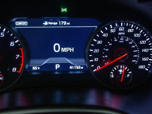 Used 2020 Kia Stinger GT1 image 9