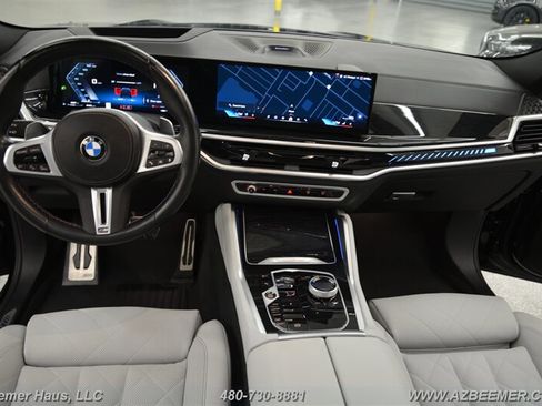 Used 2024 BMW X6 M60i w/ Dynamic Handling Package image 17