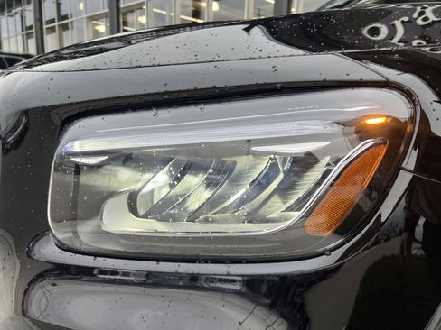 Certified 2025 Mercedes-Benz GLB 250 4MATIC image 11