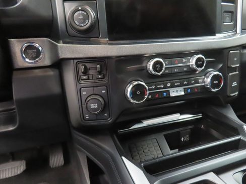 Used 2025 Ford F250 Platinum image 68