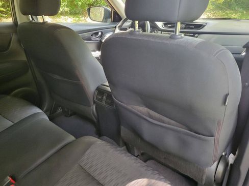 Used 2019 Nissan Rogue SV FWD image 12