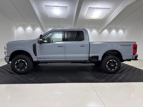 New 2026 Ford F350 Platinum w/ Tremor Off-Road Package AWD/4WD image 4
