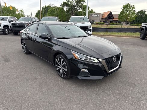 Used 2019 Nissan Altima 2.5 SR FWD image 7