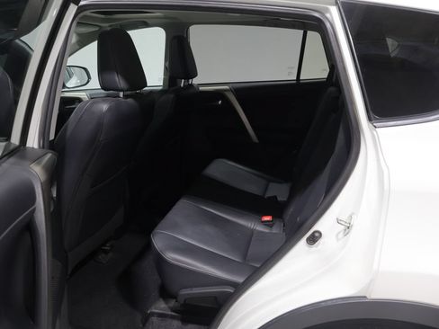 Used 2015 Toyota RAV4 Limited AWD/4WD image 18