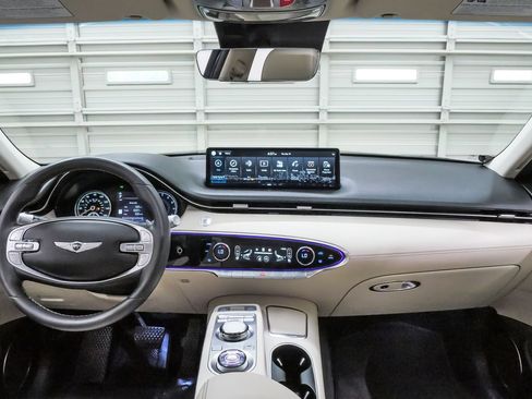 Certified 2024 Genesis GV70 2.5T w/ Advanced Package AWD/4WD image 16