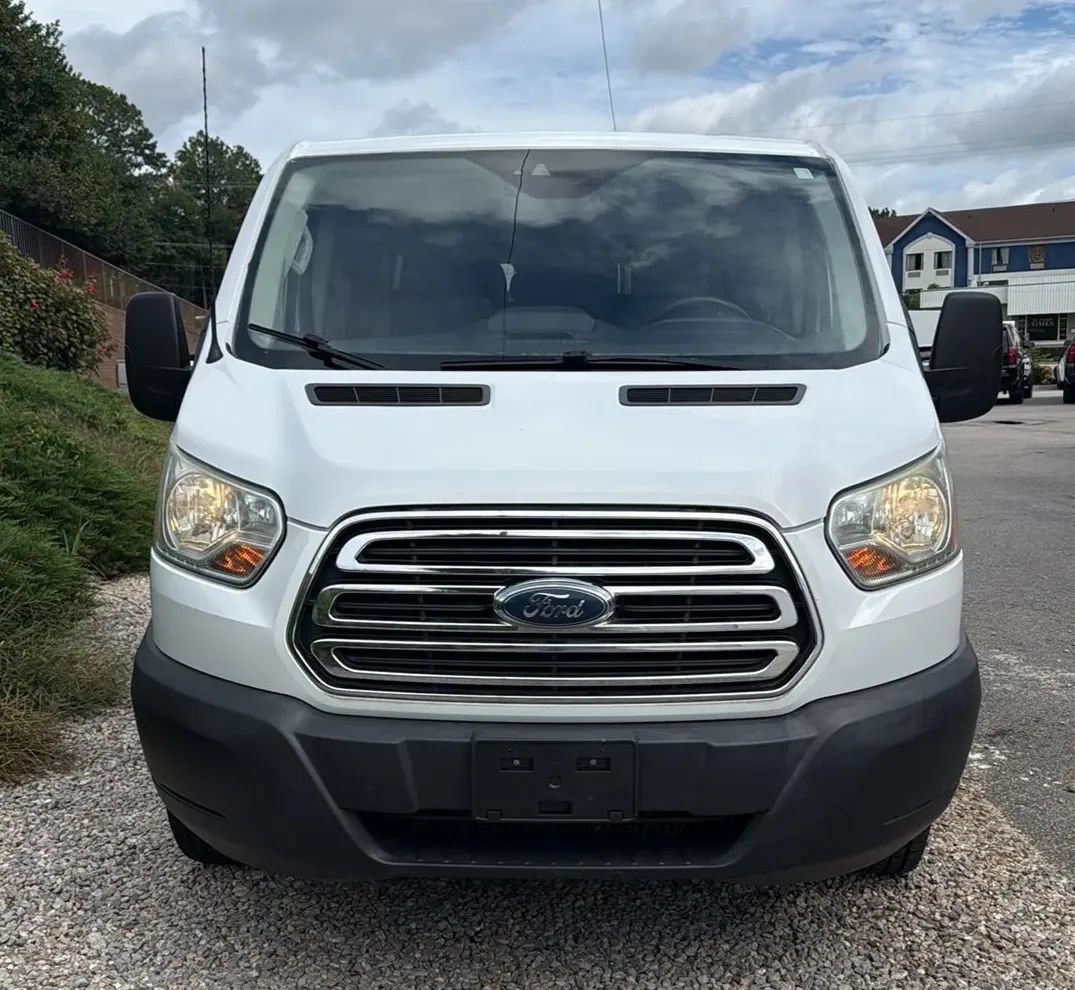 Used 2015 Ford Transit 350 XLT RWD image 7