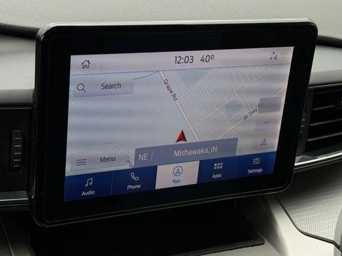 Used 2022 Ford Explorer XLT w/ Equipment Group 202A image 29