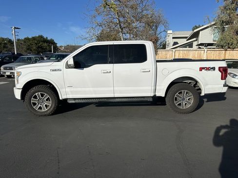Used 2015 Ford F150 Lariat image 2