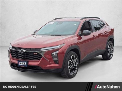 Used 2025 Chevrolet Trax RS w/ Driver Confidence Package FWD image 1