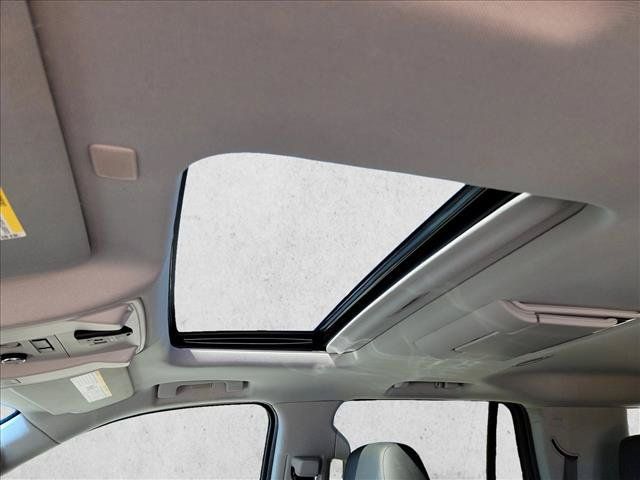 Used 2019 Cadillac Escalade Luxury AWD/4WD image 16