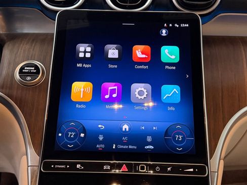 Used 2025 Mercedes-Benz GLC 300 image 30