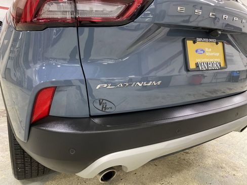 Used 2025 Ford Escape Platinum w/ Premium Technology Package image 43