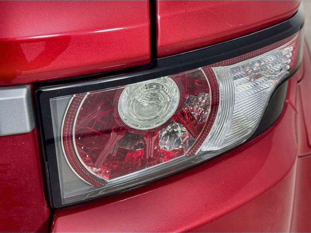 Used 2015 Land Rover Range Rover Evoque Pure Premium AWD/4WD image 32