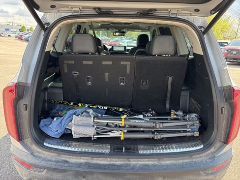 Used 2022 Kia Telluride SX w/ SX Prestige Package AWD/4WD image 12