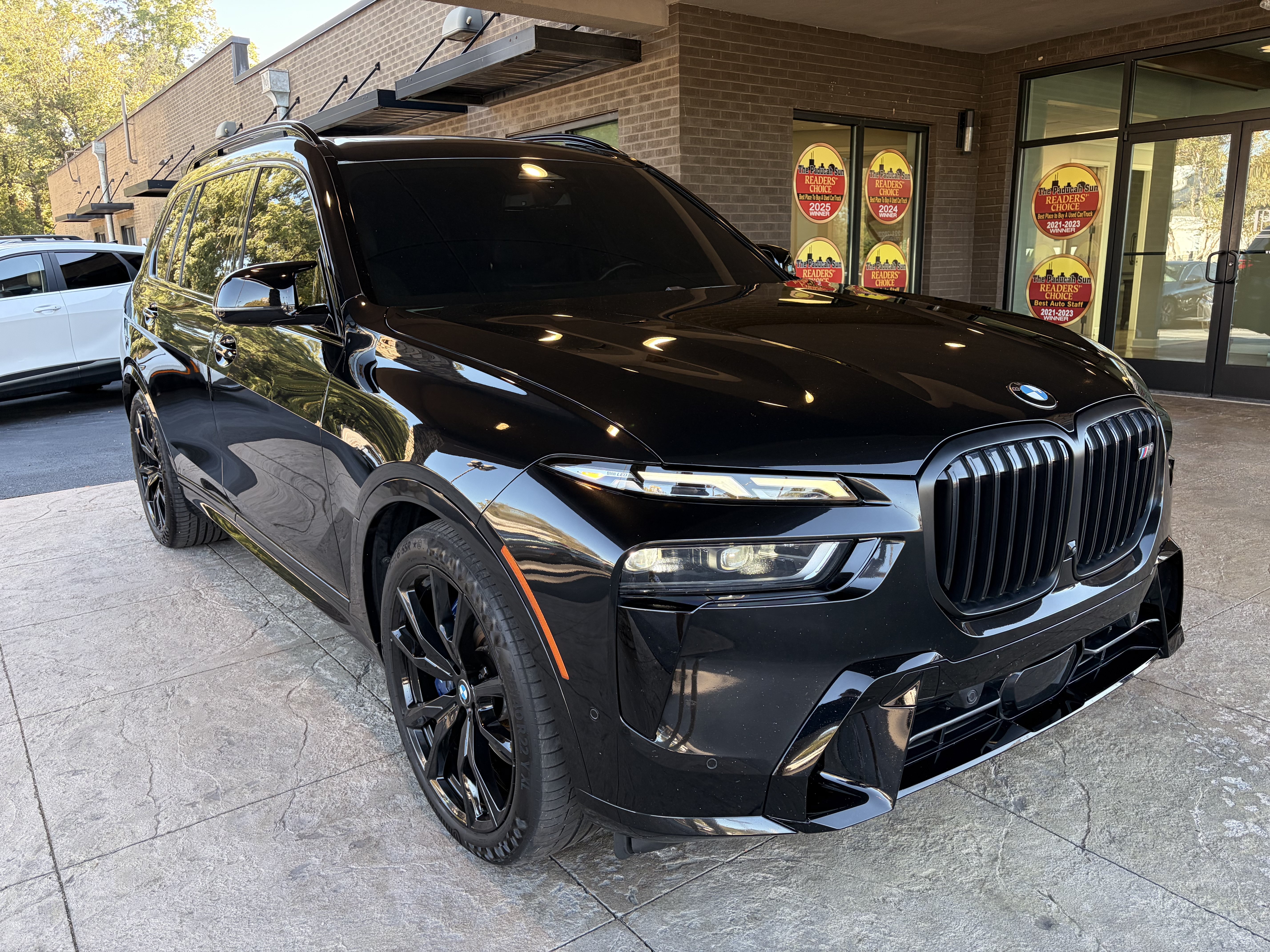 Used 2023 BMW X7 M60i w/ Executive Package AWD/4WD image 4