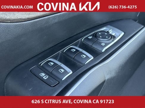 Used 2022 Kia Sorento EX w/ Panoramic Sunroof Package image 13