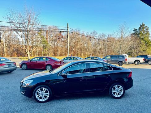 Used 2013 Volvo S60 T5 image 3