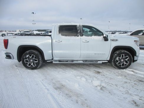 New 2026 GMC Sierra 1500 SLT w/ SLT Premium Plus Package image 3