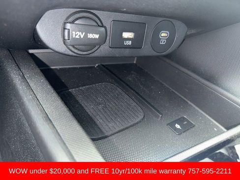 Used 2024 Hyundai Elantra SEL w/ Convenience Package FWD image 16