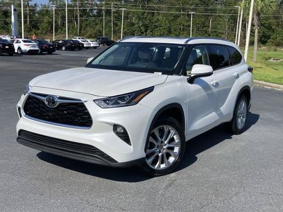 Used 2023 Toyota Highlander Limited
