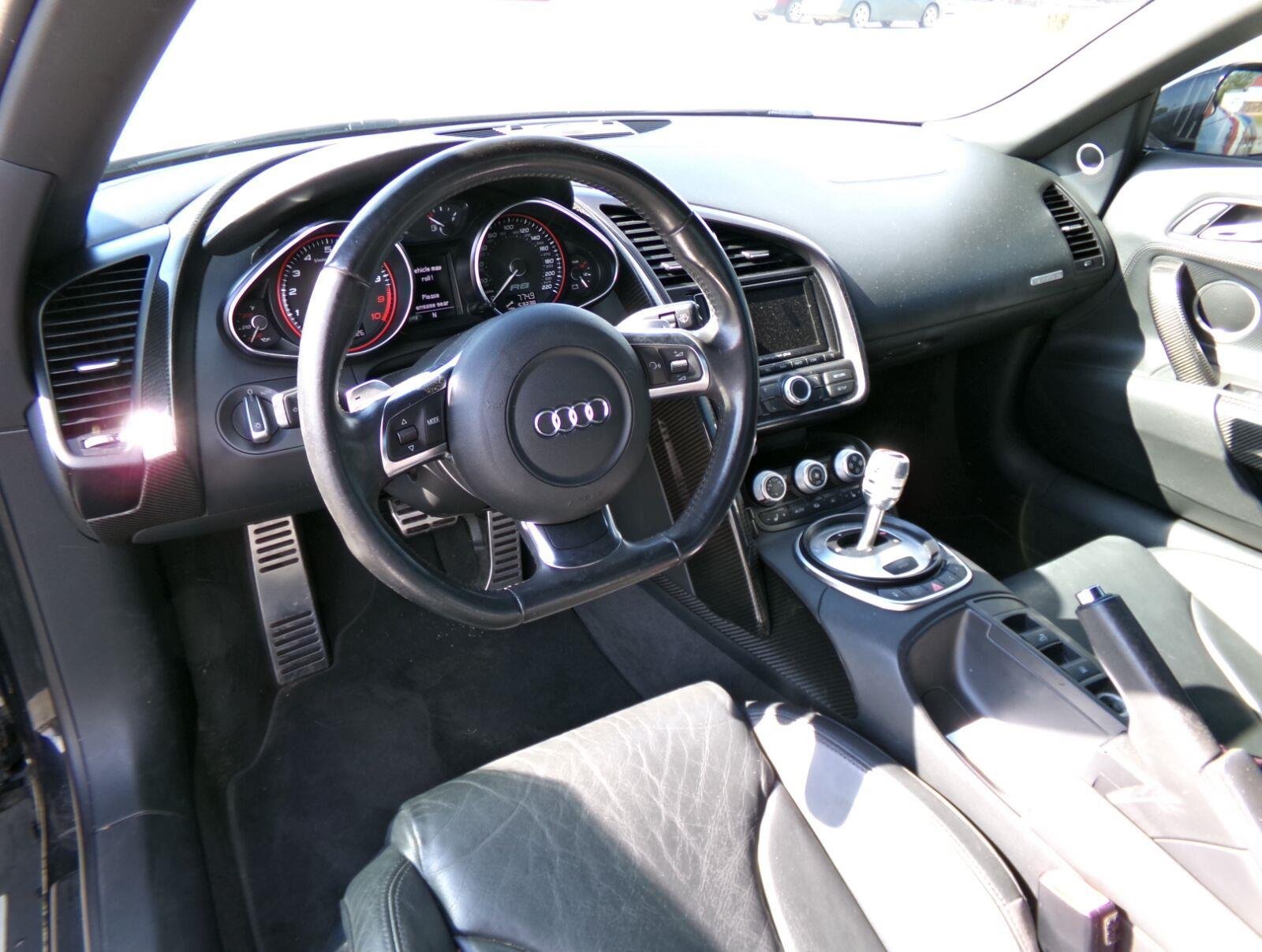 Used 2011 Audi R8 V10 AWD/4WD image 12