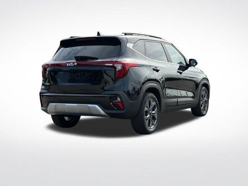 Used 2024 Kia Seltos S FWD image 22