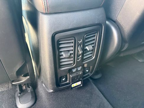 Used 2024 Dodge Durango GT RWD image 20