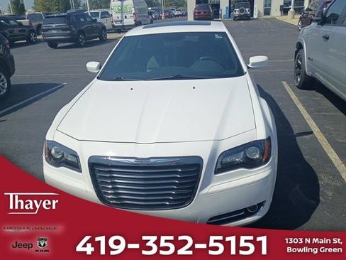 Used 2014 Chrysler 300 S w/ Luxury Group RWD image 1
