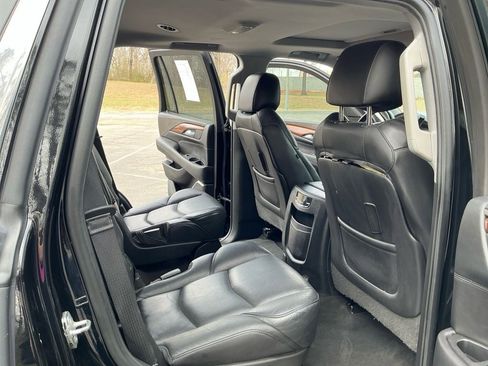 Used 2019 Cadillac Escalade Luxury image 22