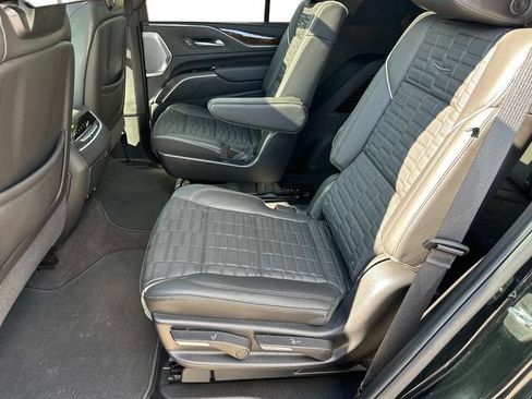 Used 2024 Cadillac Escalade Sport Platinum w/ LPO, ONYX Package AWD/4WD image 11