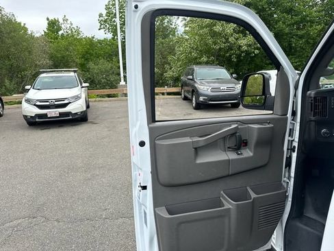 Used 2025 GMC Savana 2500 w/ Driver Convenience Package RWD image 18