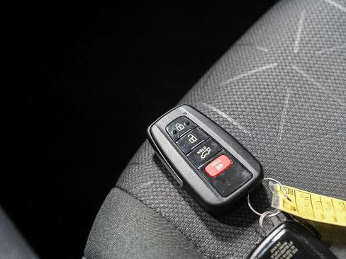 Certified 2023 Toyota RAV4 XLE w/ Convenience Package FWD image 30