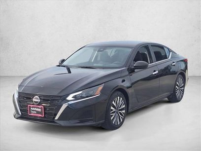 Used 2025 Nissan Altima 2.5 SV