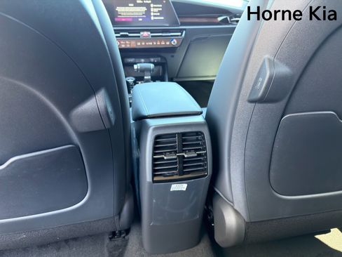 New 2026 Kia Niro EX FWD image 22