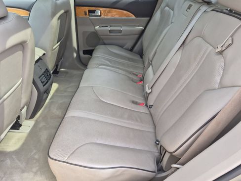 Used 2011 Lincoln MKX AWD w/ Wood Pkg image 20