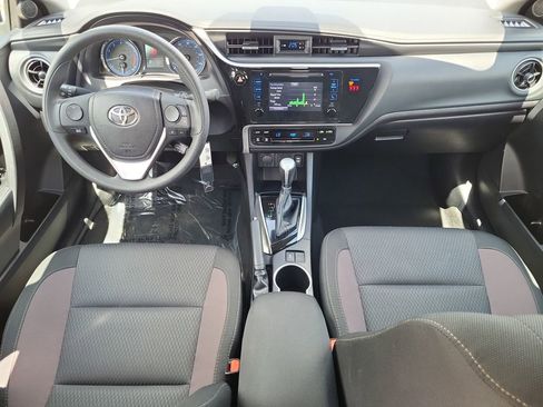 Used 2019 Toyota Corolla LE FWD image 13
