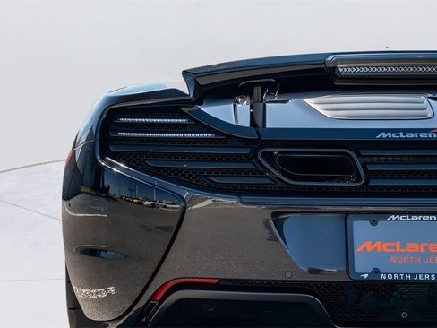 Used 2016 McLaren 650S Spider image 34