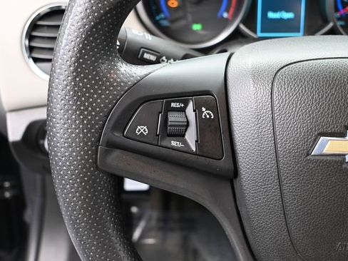 Used 2015 Chevrolet Cruze LS image 23