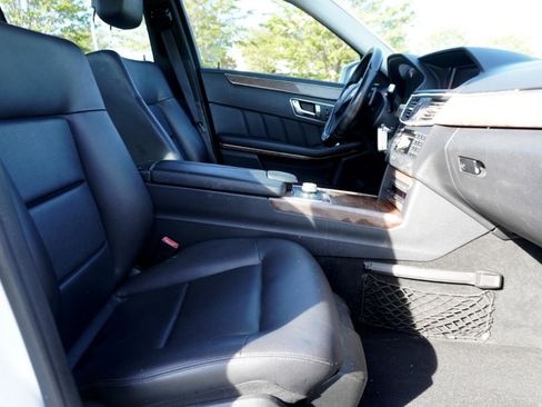 Used 2011 Mercedes-Benz E 350 E350 Sedan 4MATIC image 21
