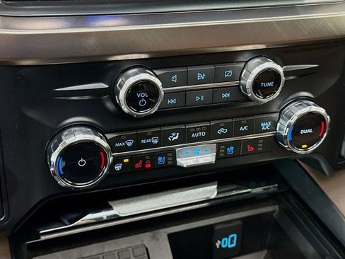 Used 2024 Ford F250 King Ranch w/ FX4 Off-Road Package image 16