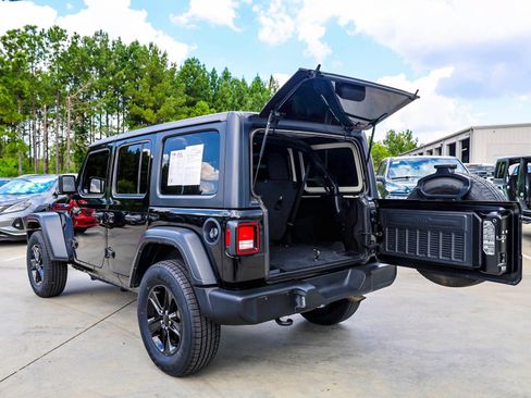 Used 2021 Jeep Wrangler Unlimited Sport w/ Technology Group AWD/4WD image 7