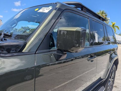 Used 2024 Lexus GX 550 w/ Cold Area Package AWD/4WD image 20