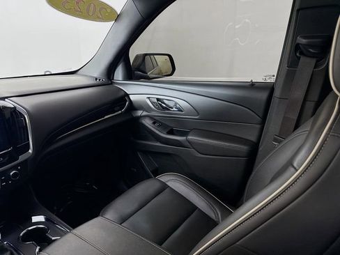 Used 2023 Chevrolet Traverse Premier image 27