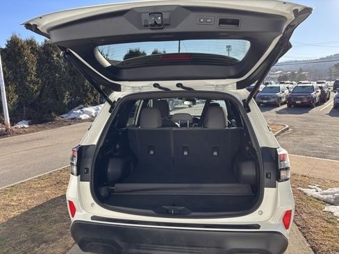 Used 2025 Subaru Forester Premium image 15