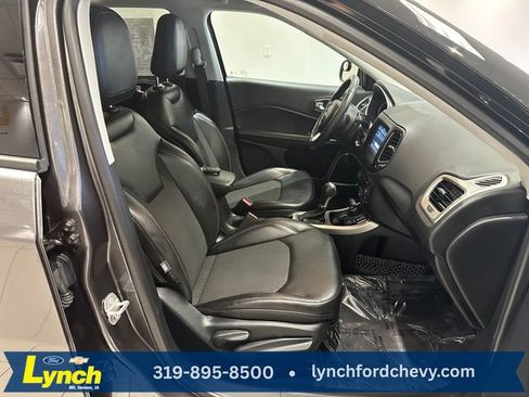 Used 2018 Jeep Compass Latitude w/ Popular Equipment Group AWD/4WD image 6